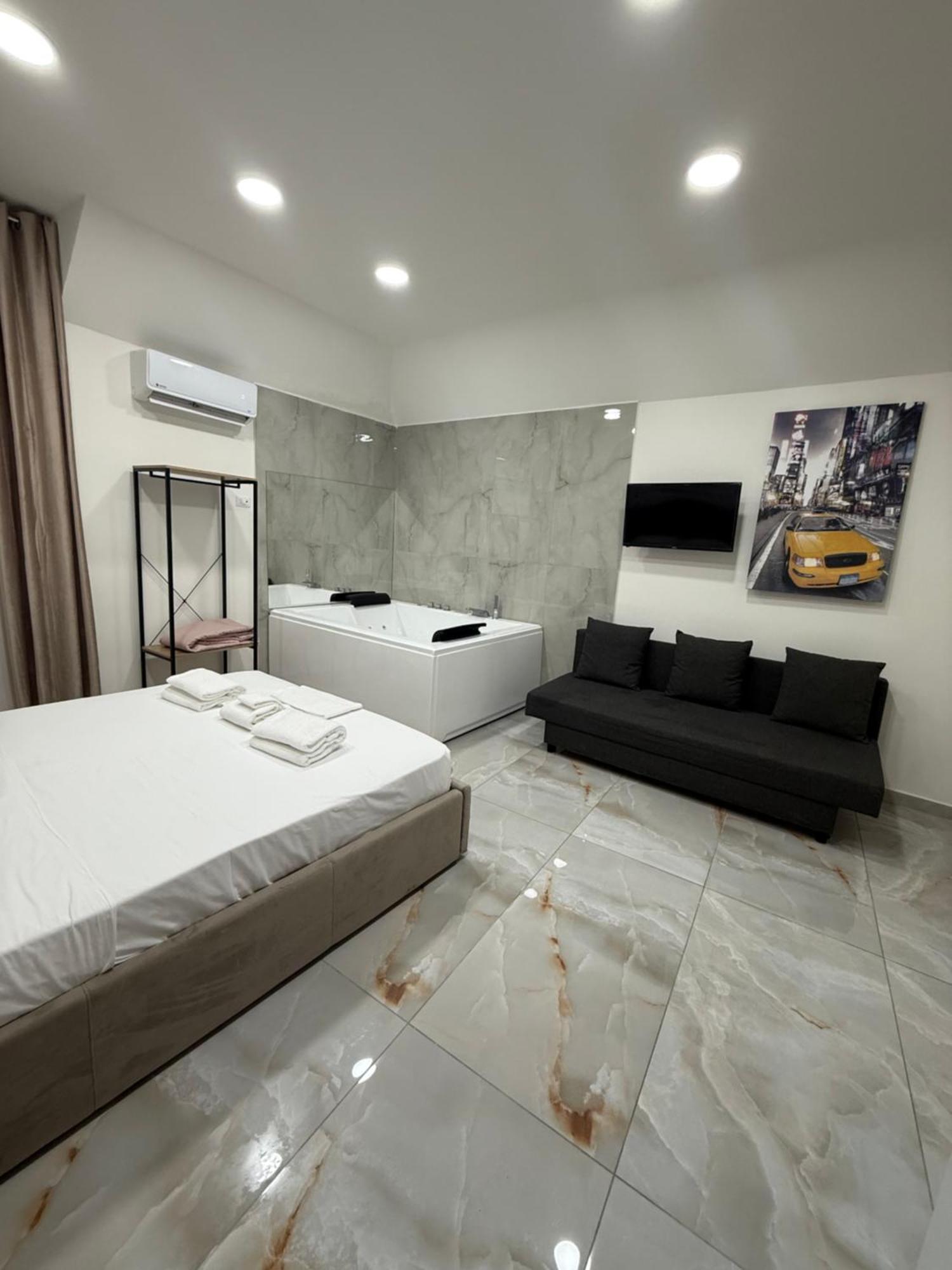 Caracciolo Suites 36 Nápoles Exterior foto